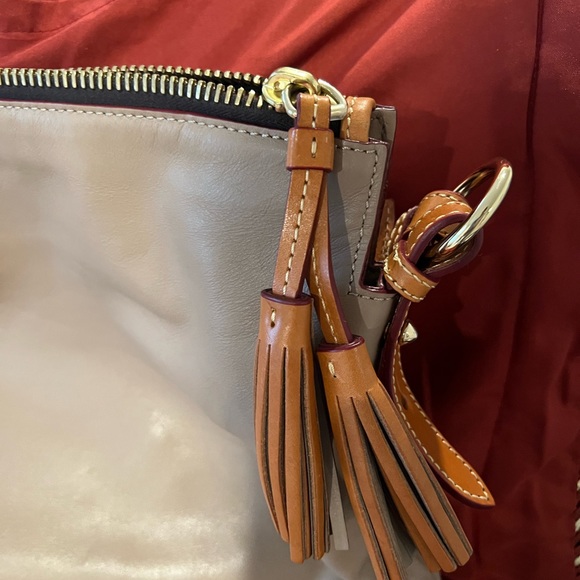 New Dooney Bourke Bag with Wallet and Key Ring! - Picture 4 of 9